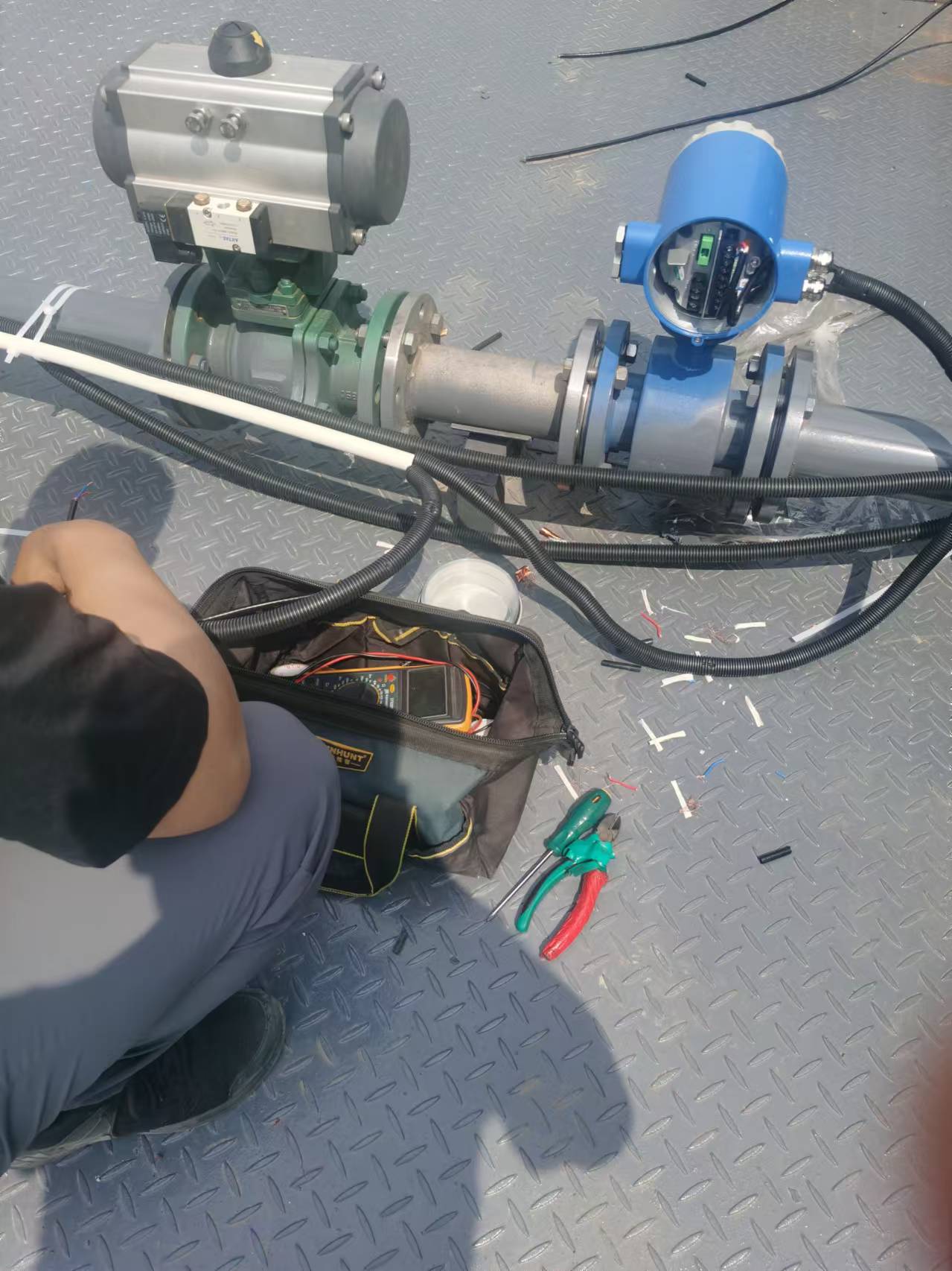 電磁流量計(jì)在硫酸儲(chǔ)罐出口安裝